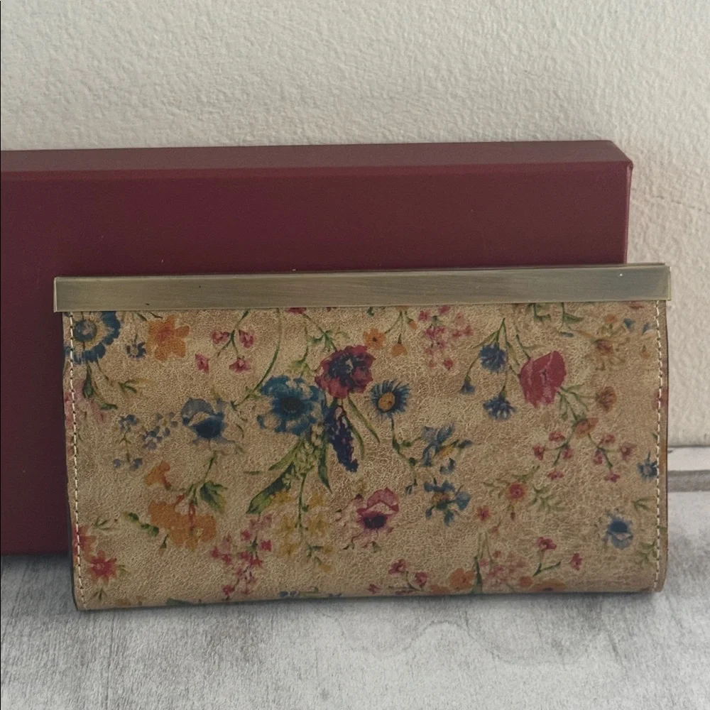 Patricia Nash Cauchy Leather Frame Wallet Floral Prairie Rose RFID Tan Red